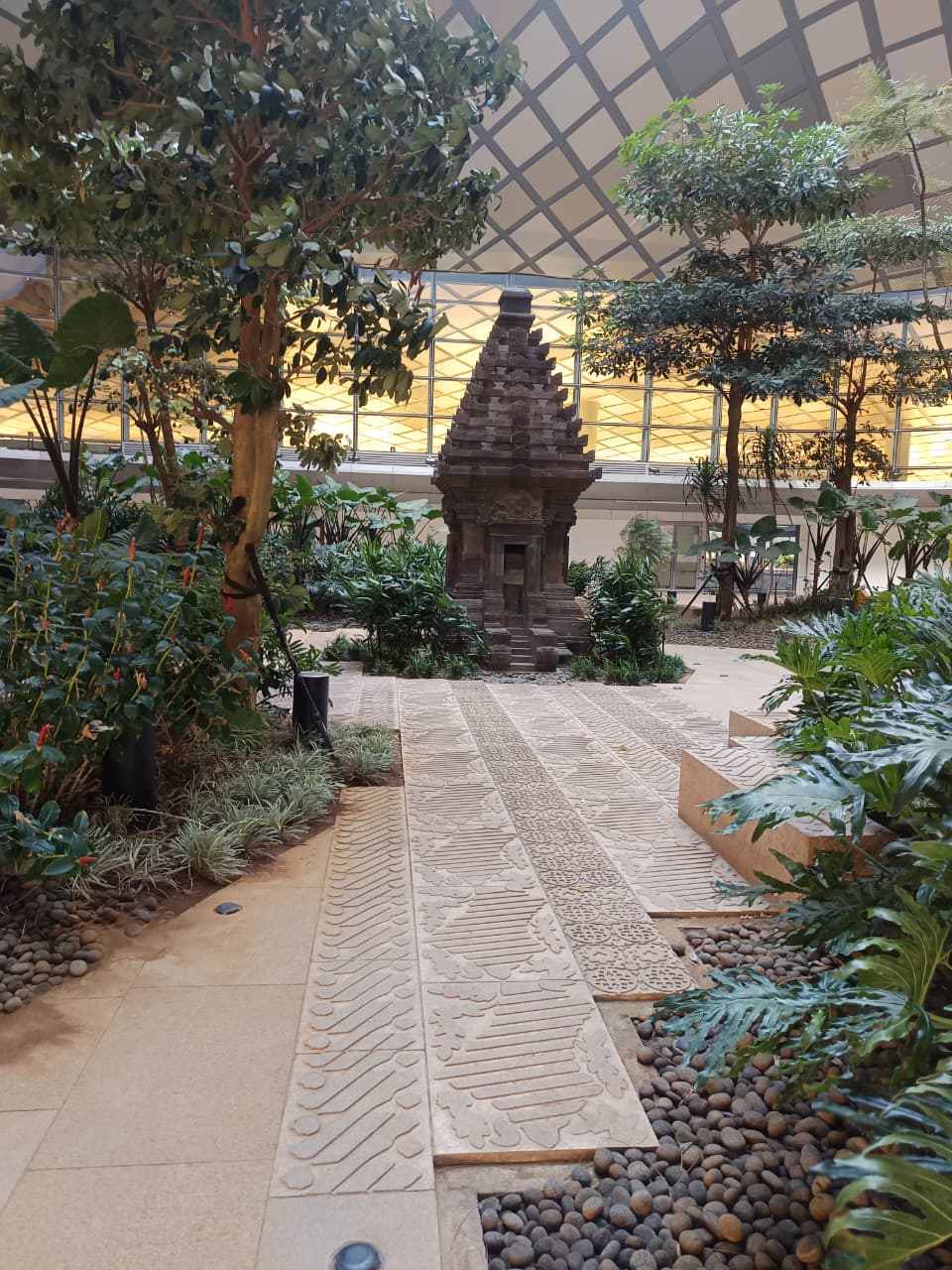 Taman dalam Bandara Dhoho Kediri